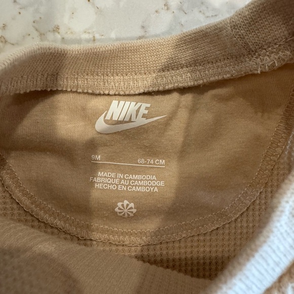 Nike Kids Tan One Piece - Picture 4 of 5